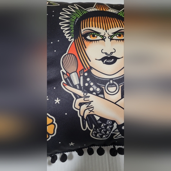 SOURPUSS ~ Set Of 2 War Paint Pillows 12x12 - Picture 4 of 8